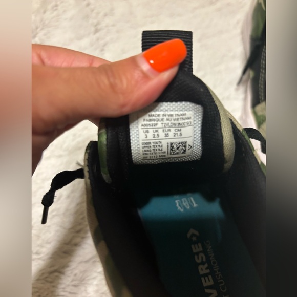 Kids size 3 camo, high top converses - Picture 2 of 6